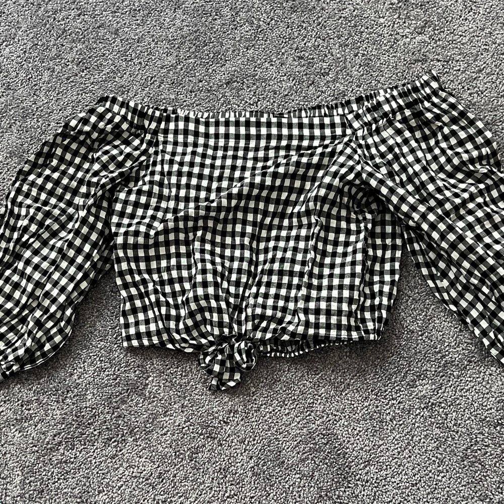Forever 21 Black and White Checkered Top
